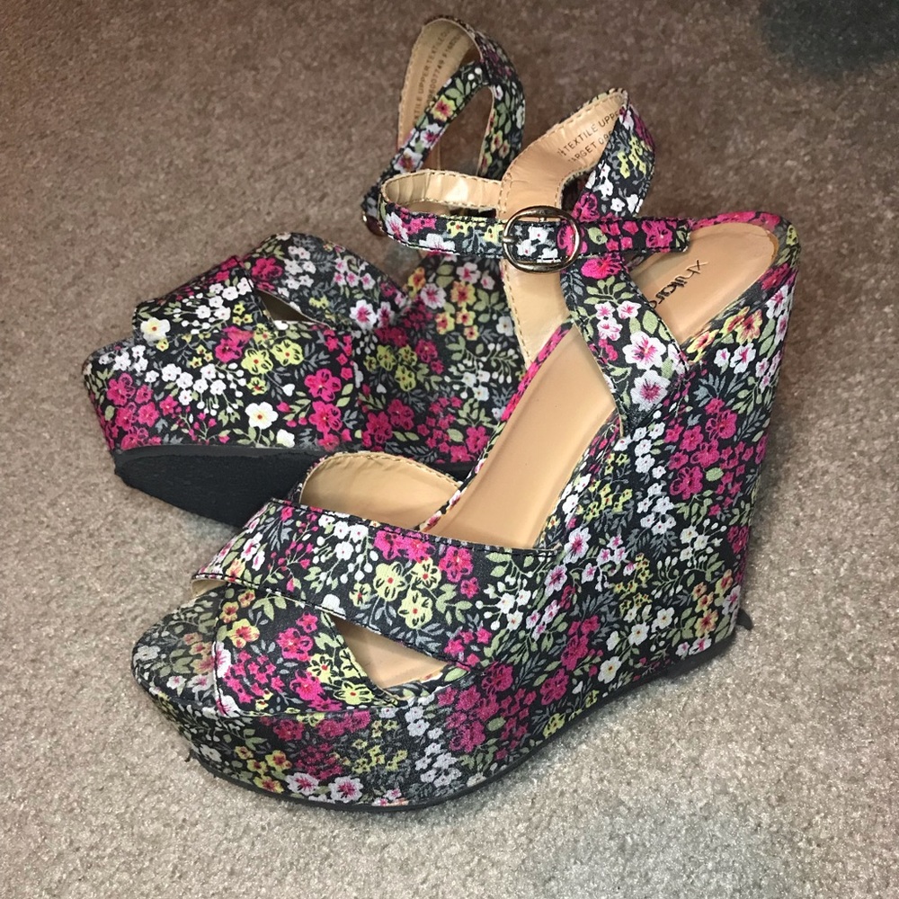 Floral Wedge Heels